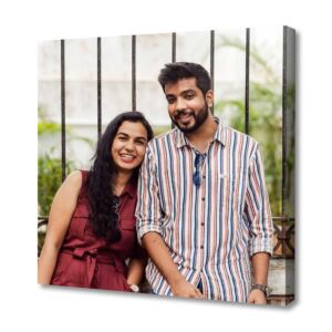 Square photo canvas featuring a happy couple