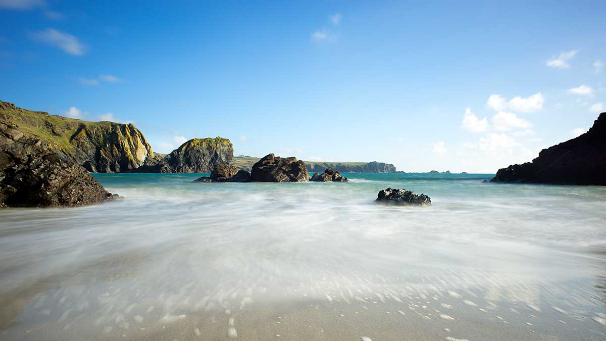Panoramic picture depicting the sea and cliffs of Kynance Cove in Cornwall
